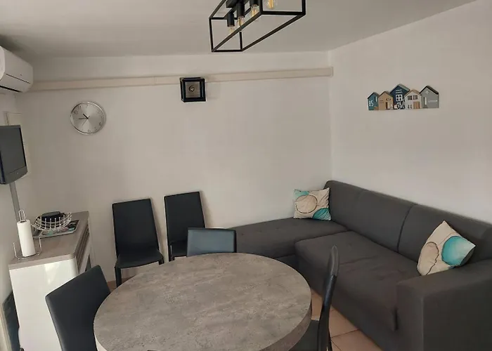 Hacienda I Jolie T4 Avec Clim Piscine Rochelongue Cap D'agde * Agde